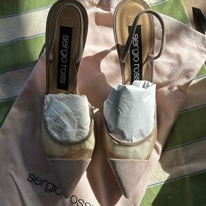 Brand new !! Stunning Sergio Rossi pink toe pumps with dust bags and box !